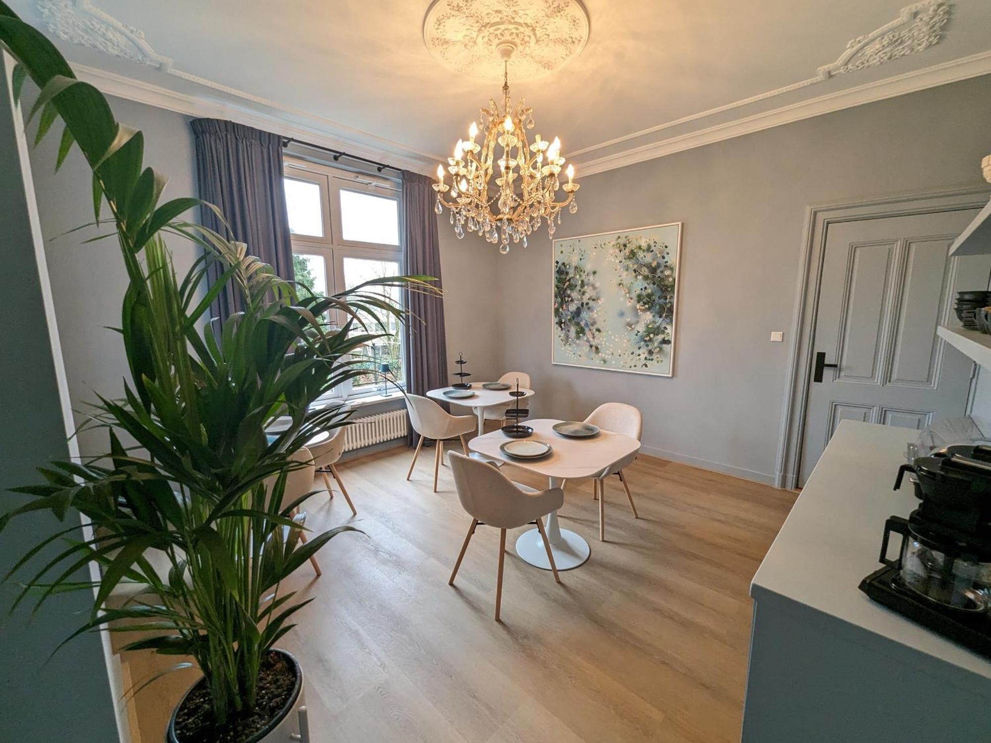Boutique B&B Villa Van Voss Етен-Леур Екстериор снимка