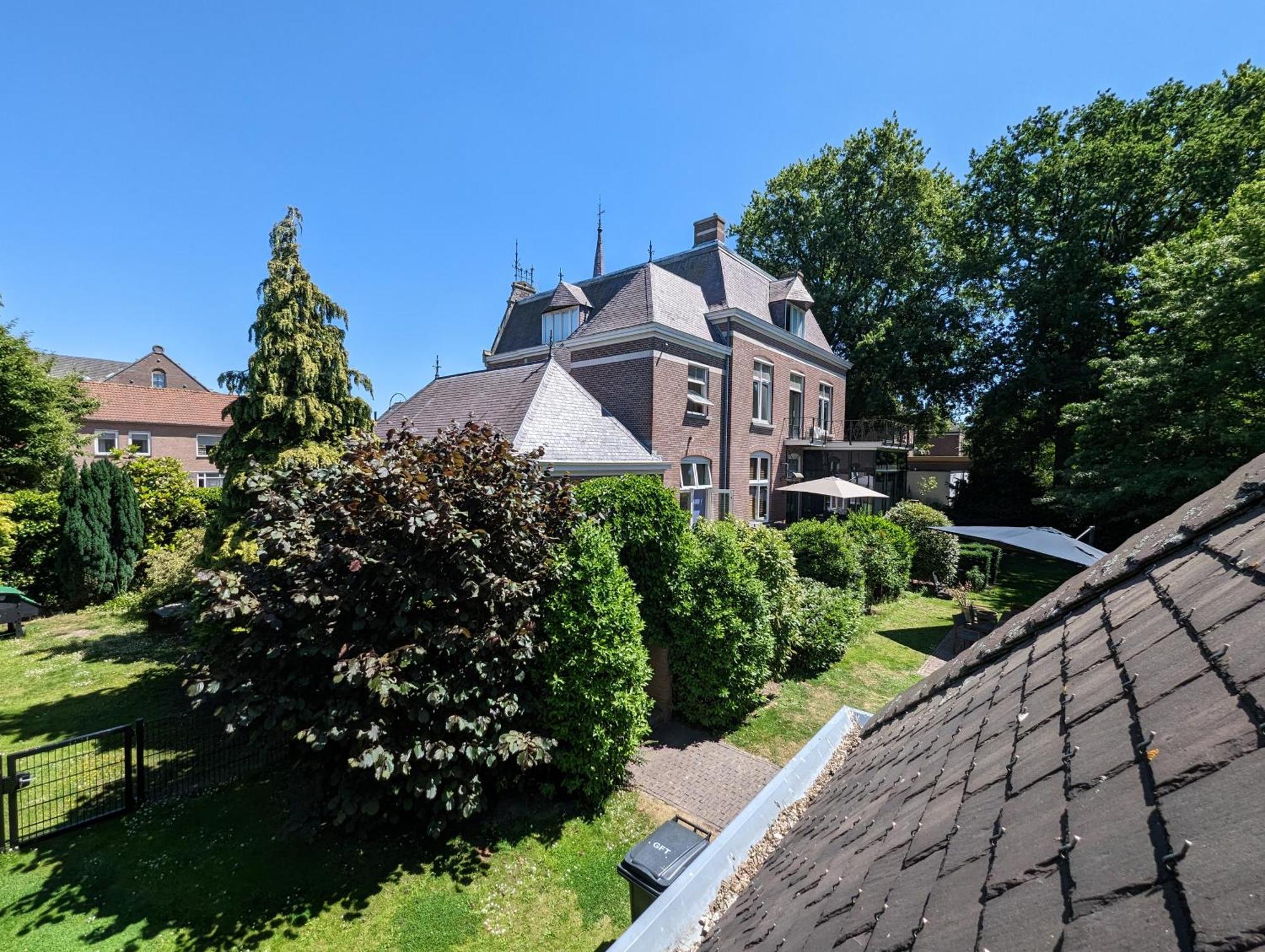 Boutique B&B Villa Van Voss Етен-Леур Екстериор снимка